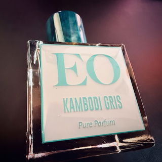 Kambodi Gris von Ensar Oud
