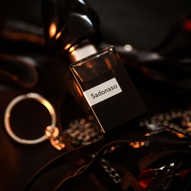 Falcon Leather (Eau de Parfum) - Matière Première