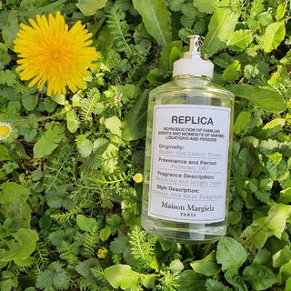 Under The Lemon Trees von Maison Margiela