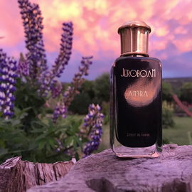 Sonnenuntergang im Garten meiner Tante, die sich dann auch sofort in den Duft verliebt hat und ihn nun als Überraschung bekommt, hihi... Himmelfarben sind unbearbeitet. Dankeschön!