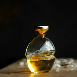 Fensterbank, Licht, Guerlain….