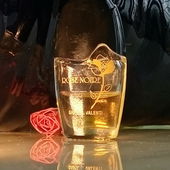 vivid black (by Skydiver19)