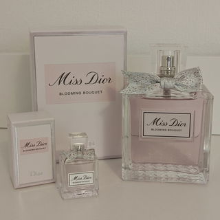 'Miss Dior Blooming Bouquet' & Miniatur-Flakon 'Miss Dior Blooming Bouquet' beide von Dior.