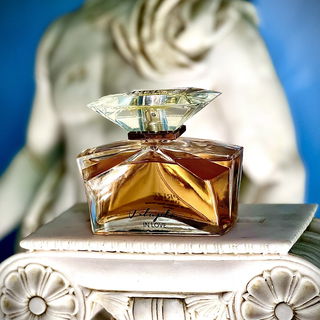 Volupté in Love von Pereja