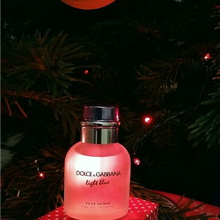 Light blue in red light...