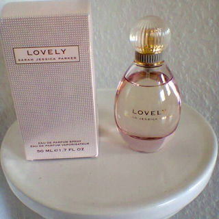 Lovely (Eau de Parfum) von Sarah Jessica Parker