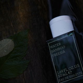 Water | Bamboo | Freesia - Korres