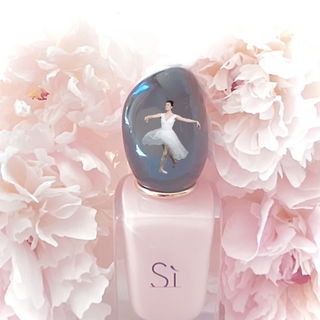 Sì (Fiori Eau de Parfum) by Giorgio Armani