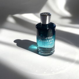 Pear Inc. - Juliette Has A Gun
