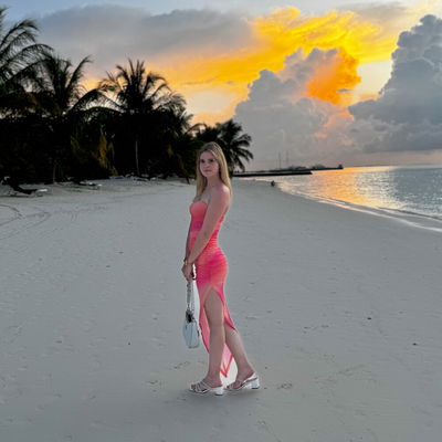 Elina2508